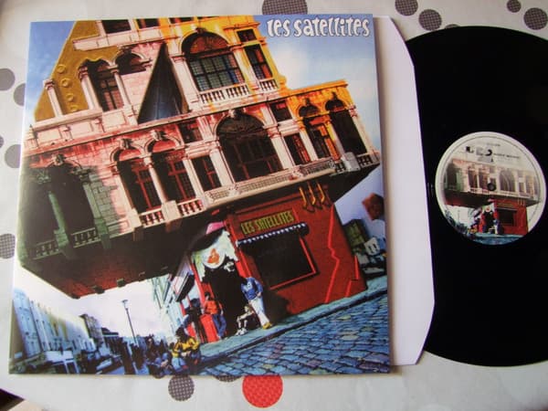 LES SATELLITES – LES SATELLITES – 4