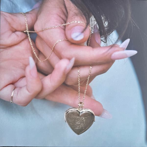 MADISON BEER – LOCKET