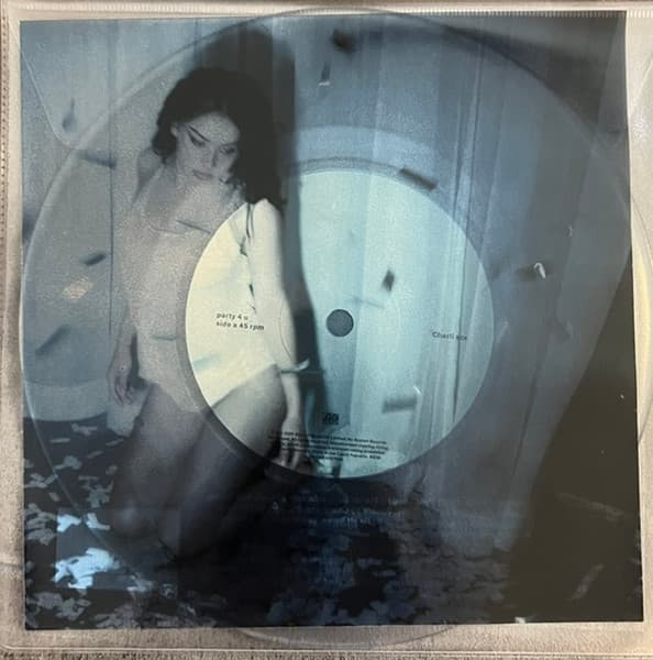CHARLI XCX – CHARLI XCX – PARTY 4 U (40 GR 7" -LTD.)