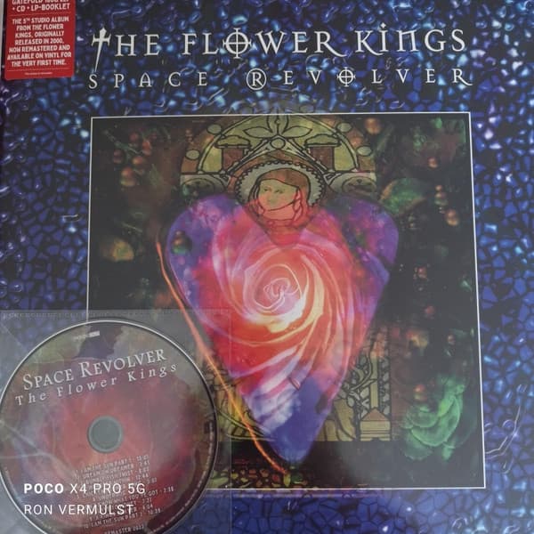 FLOWER KINGS – SPACE REVOLVER
